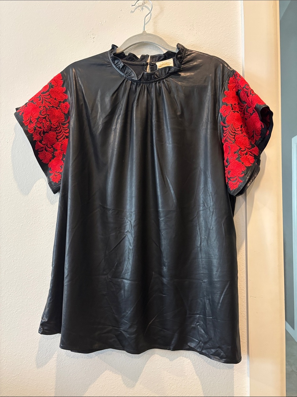 Layerz Clothing Black Faux Leather Top Red Floral Embroidered Sleeves Large